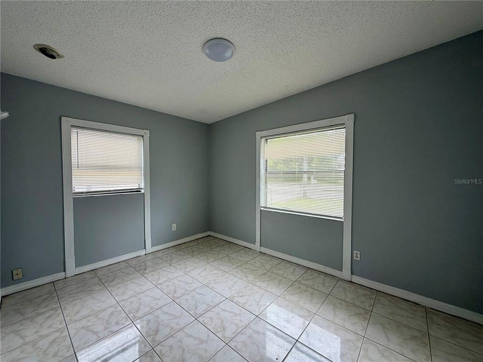 Active With Contract: $300,000 (3 beds, 2 baths, 1115 Square Feet)