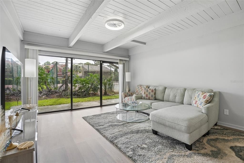 For Sale: $165,000 (2 beds, 2 baths, 1123 Square Feet)