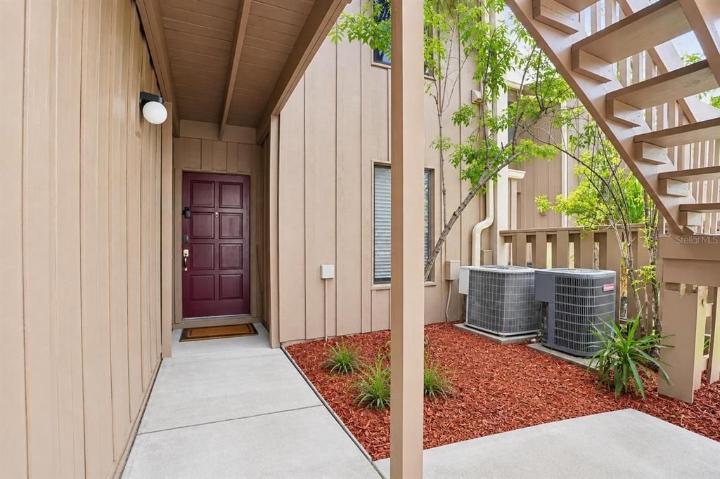 For Sale: $165,000 (2 beds, 2 baths, 1123 Square Feet)