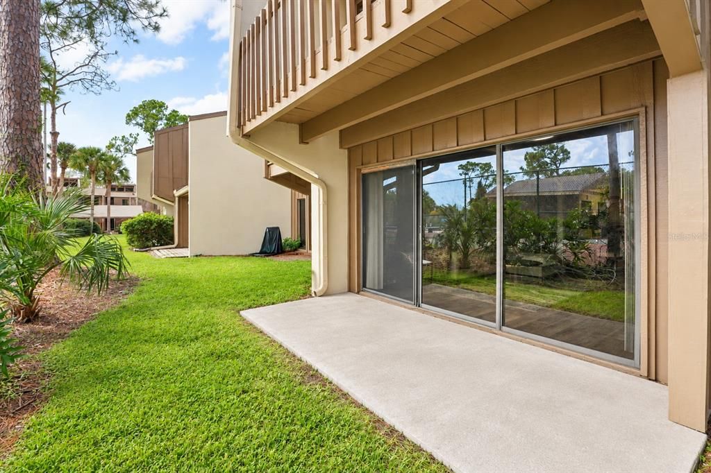 For Sale: $165,000 (2 beds, 2 baths, 1123 Square Feet)
