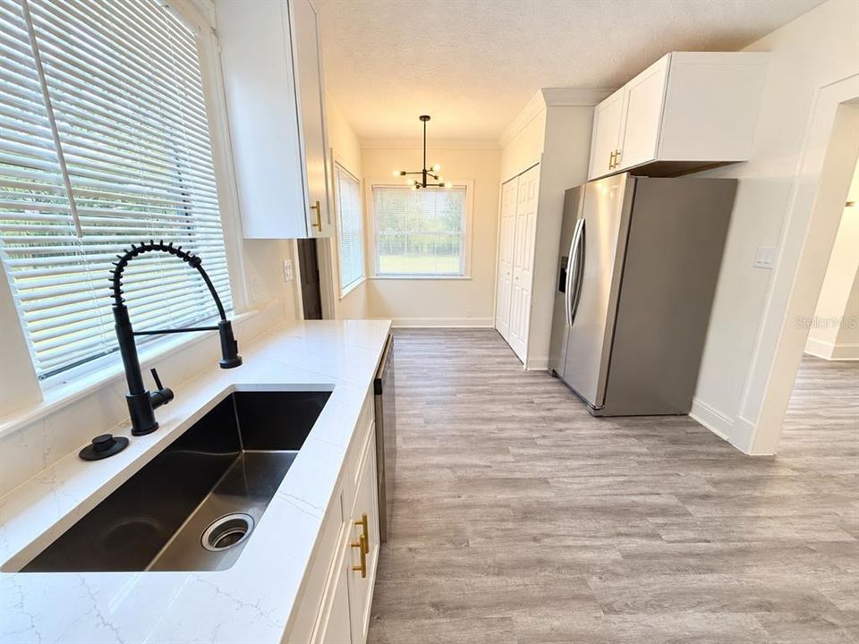For Sale: $325,000 (4 beds, 2 baths, 1900 Square Feet)