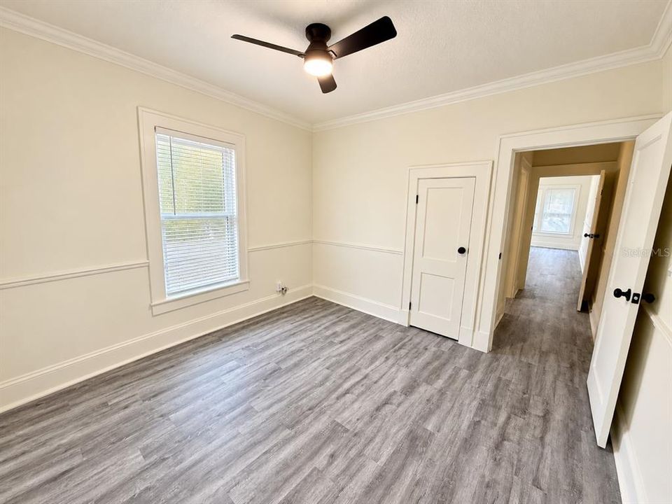 For Sale: $325,000 (4 beds, 2 baths, 1900 Square Feet)