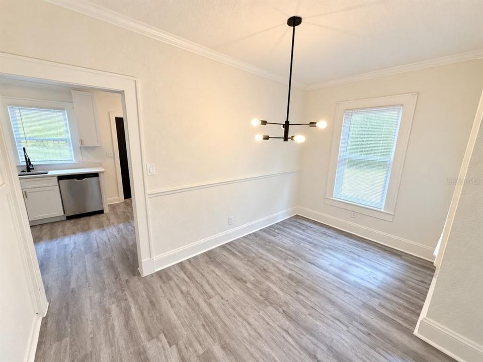 For Sale: $325,000 (4 beds, 2 baths, 1900 Square Feet)