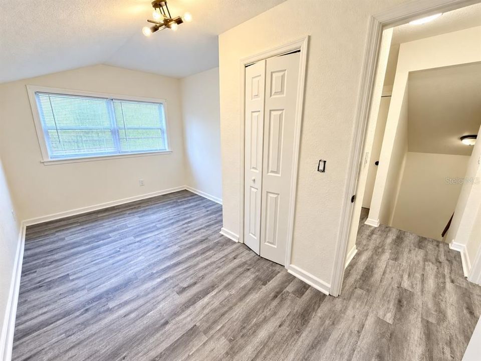 For Sale: $325,000 (4 beds, 2 baths, 1900 Square Feet)