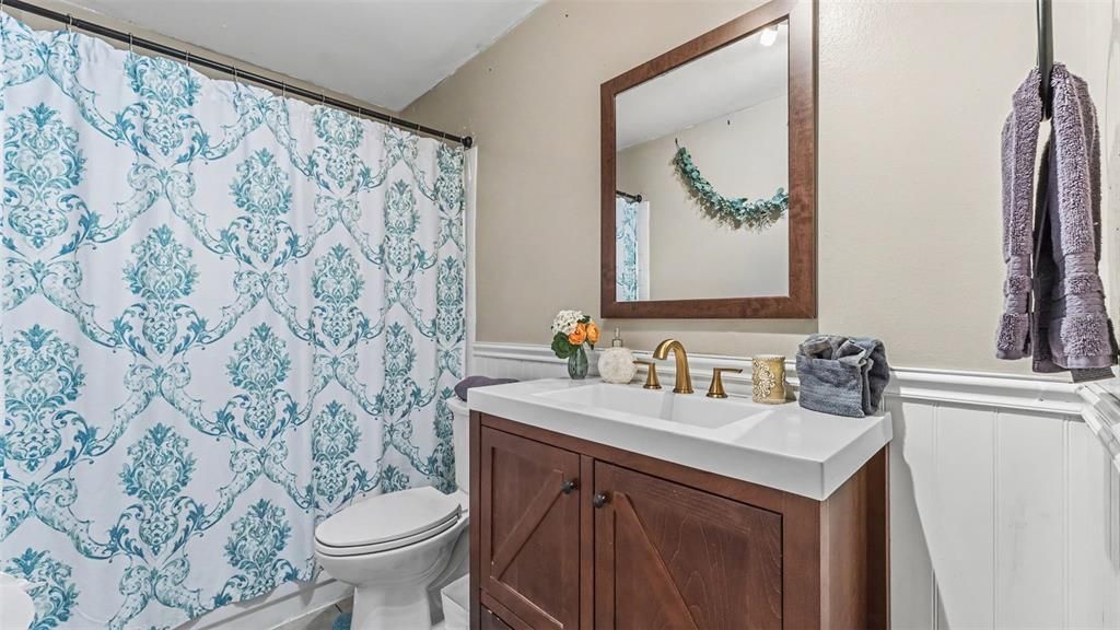 For Sale: $329,000 (4 beds, 2 baths, 1760 Square Feet)