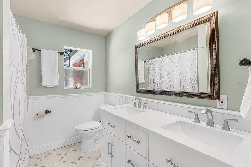 For Sale: $515,000 (3 beds, 2 baths, 999 Square Feet)