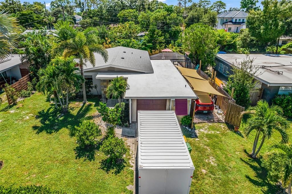 For Sale: $515,000 (3 beds, 2 baths, 999 Square Feet)