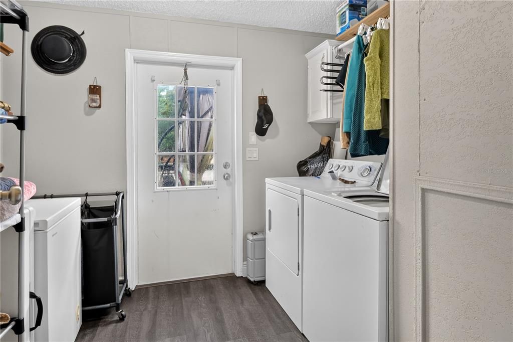 For Sale: $350,000 (3 beds, 2 baths, 1746 Square Feet)