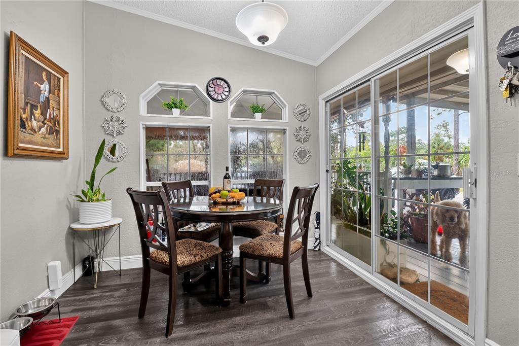 For Sale: $350,000 (3 beds, 2 baths, 1746 Square Feet)