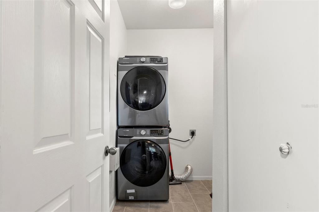 En Venta: $289,900 (2 camas, 2 baños, 1200 Pies cuadrados)