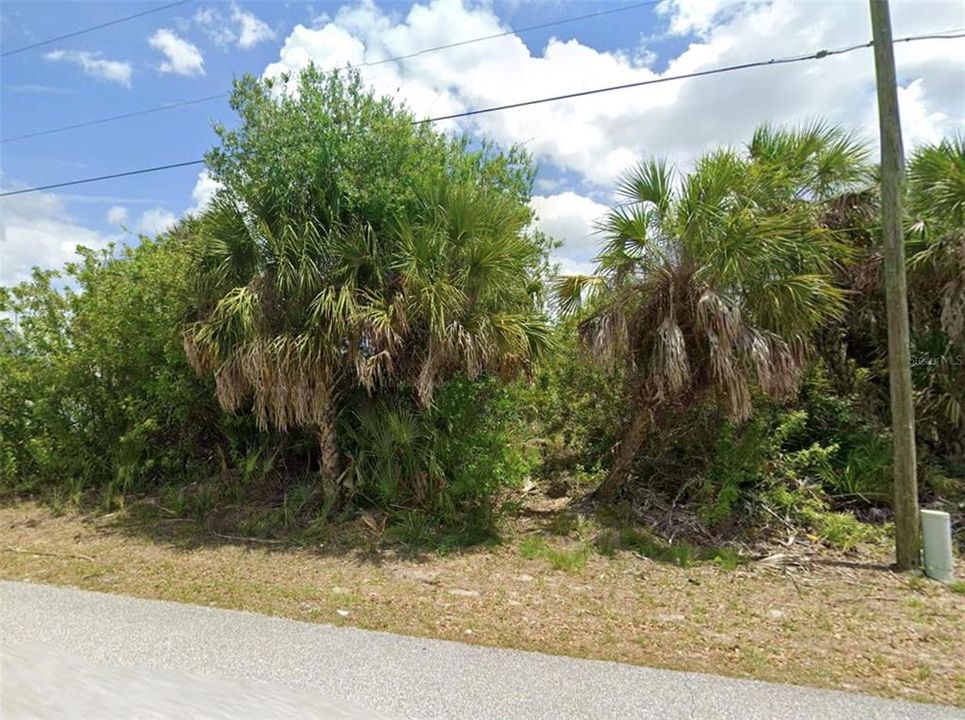На продажу: $25,000 (0.23 acres)