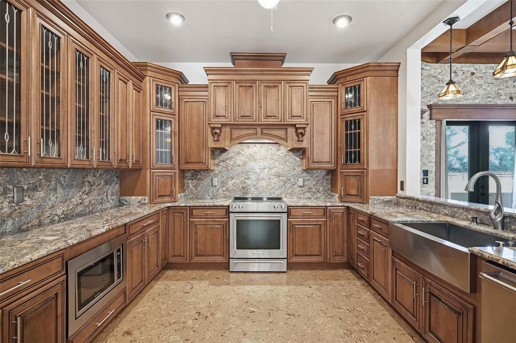 На продажу: $825,000 (3 спален, 2 ванн, 2399 Квадратных фут)