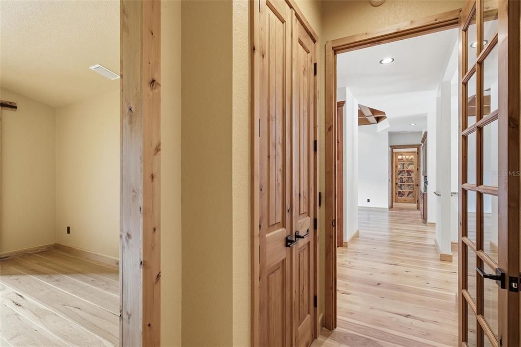 На продажу: $825,000 (3 спален, 2 ванн, 2399 Квадратных фут)