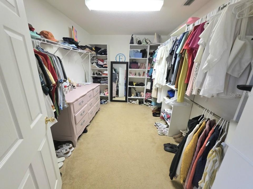 En Venta: $500,000 (3 camas, 2 baños, 2259 Pies cuadrados)