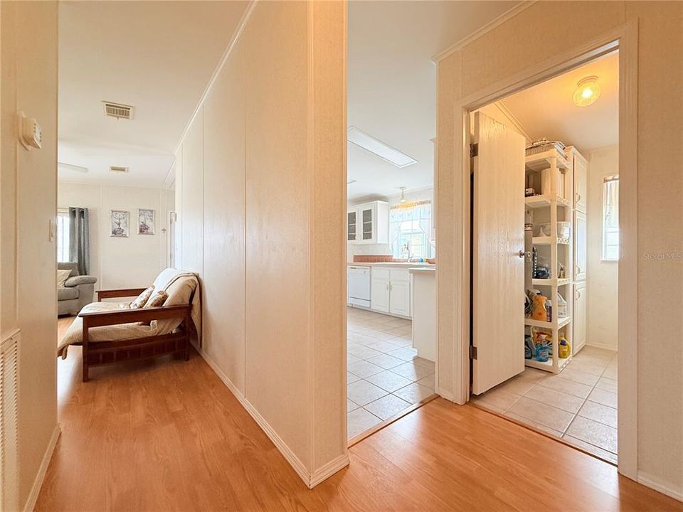 En Venta: $229,900 (2 camas, 2 baños, 1368 Pies cuadrados)