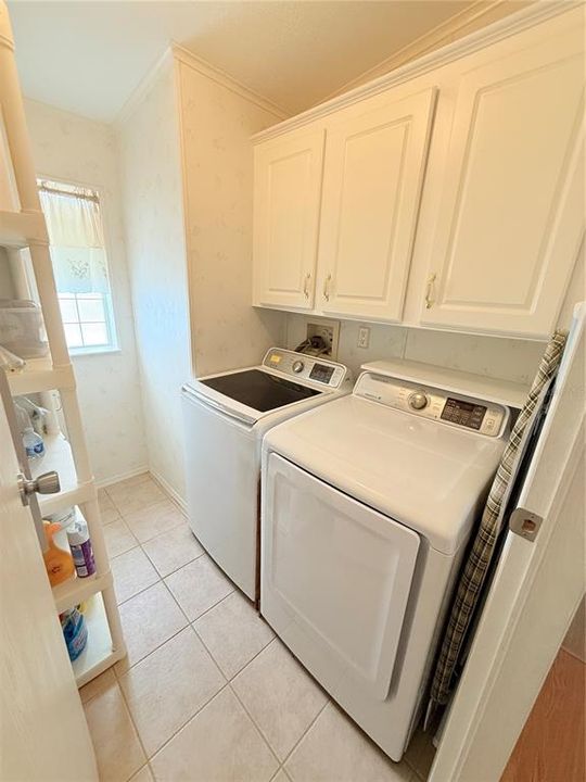 En Venta: $229,900 (2 camas, 2 baños, 1368 Pies cuadrados)