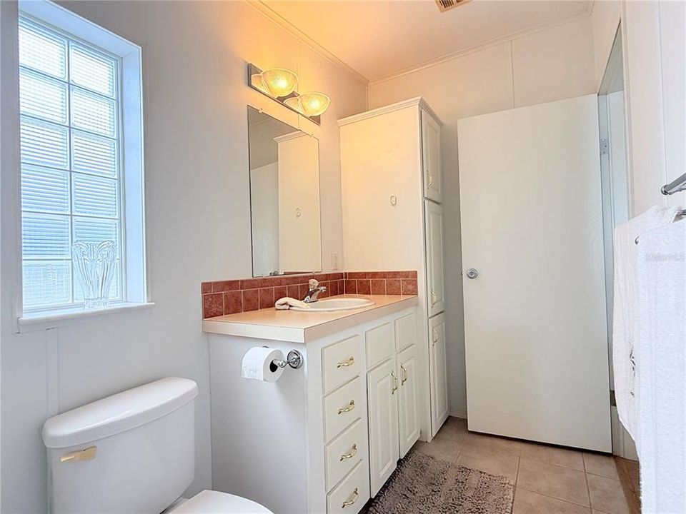 En Venta: $229,900 (2 camas, 2 baños, 1368 Pies cuadrados)