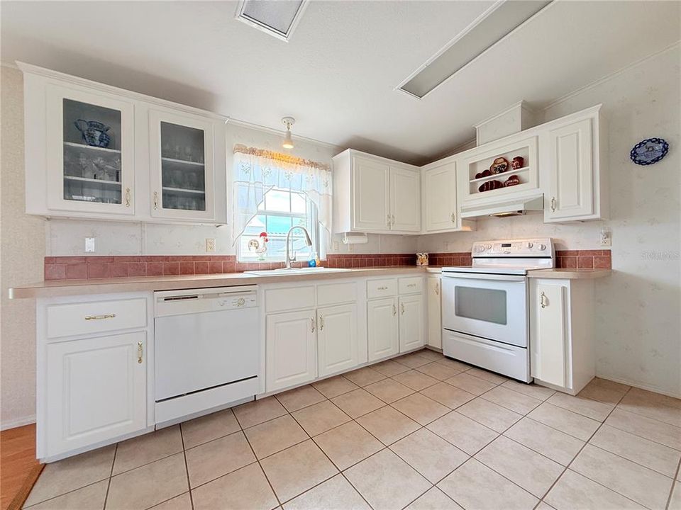 En Venta: $229,900 (2 camas, 2 baños, 1368 Pies cuadrados)