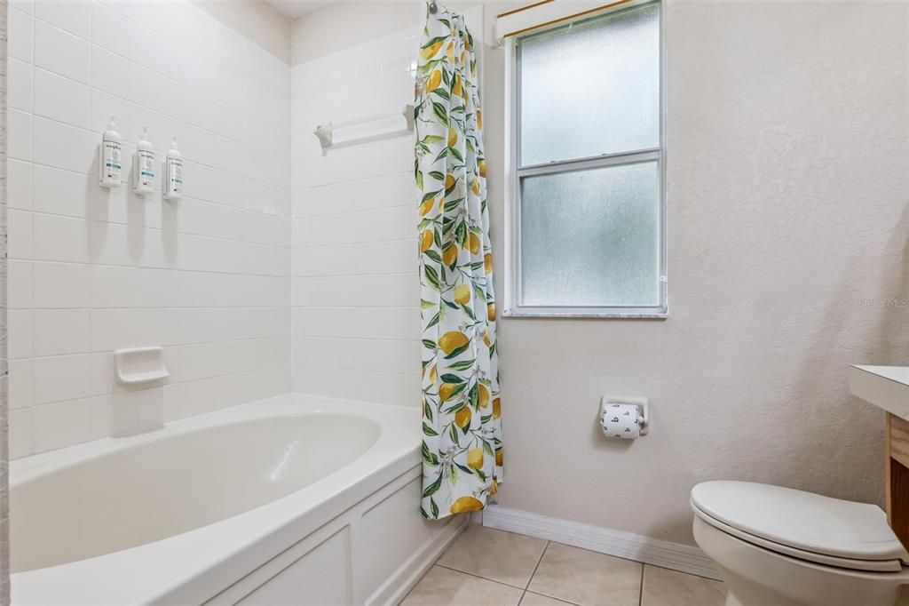 For Sale: $257,000 (4 beds, 3 baths, 1492 Square Feet)