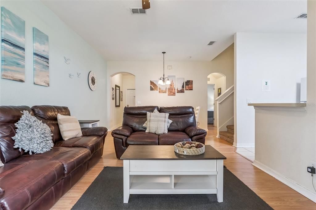 For Sale: $257,000 (4 beds, 3 baths, 1492 Square Feet)