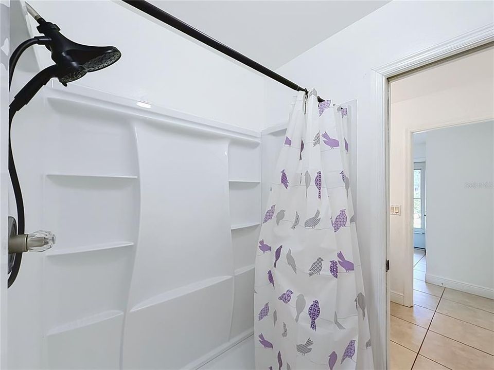 На продажу: $240,000 (3 спален, 2 ванн, 1348 Квадратных фут)
