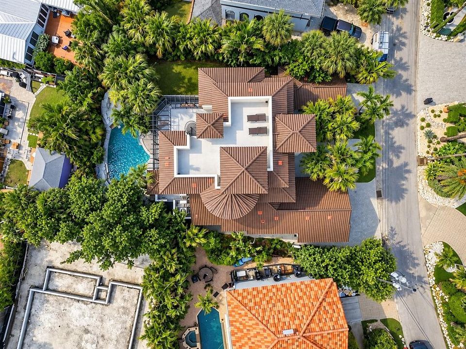 На продажу: $2,895,000 (5 спален, 6 ванн, 5303 Квадратных фут)