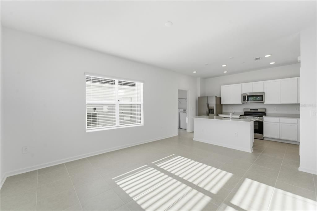 В аренду: $2,395 (3 спален, 2 ванн, 1755 Квадратных фут)