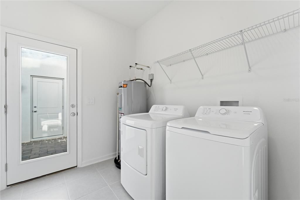 В аренду: $2,395 (3 спален, 2 ванн, 1755 Квадратных фут)