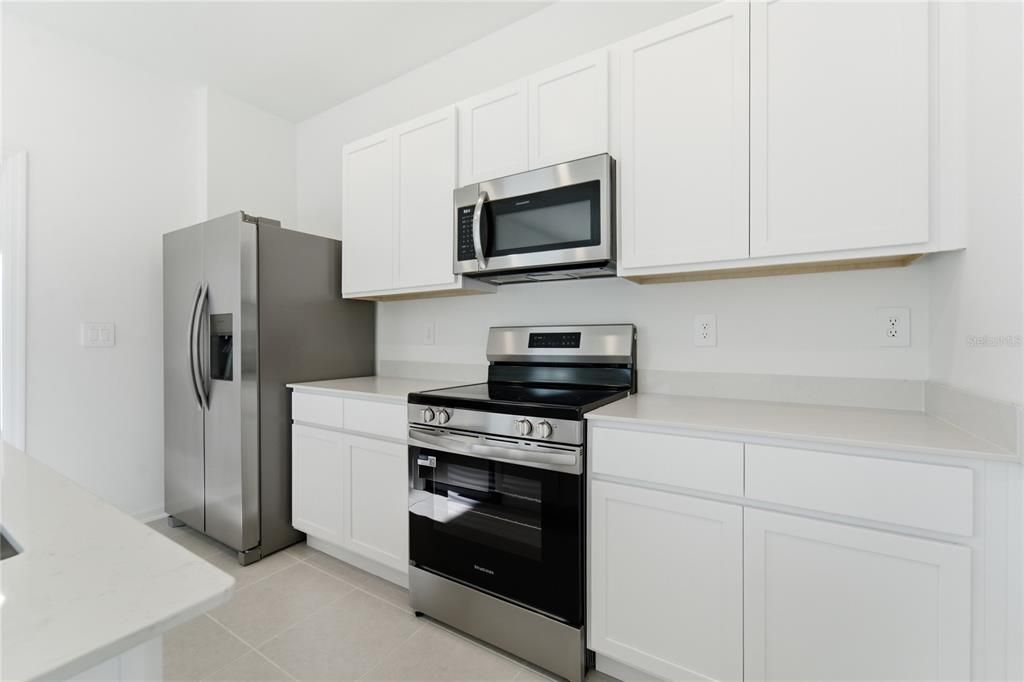 В аренду: $2,395 (3 спален, 2 ванн, 1755 Квадратных фут)