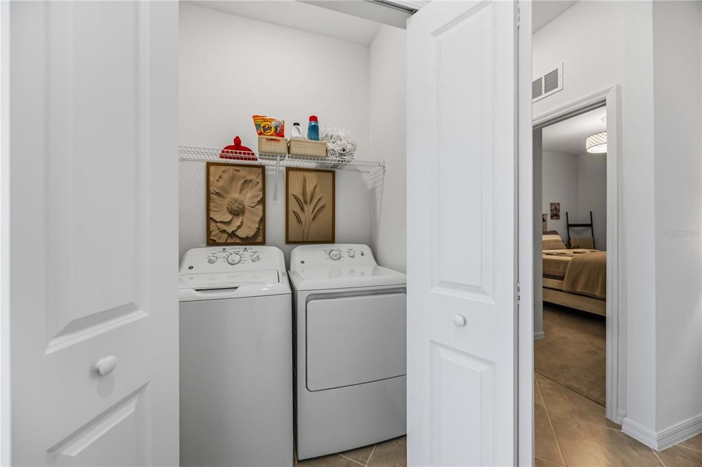 For Sale: $299,000 (2 beds, 2 baths, 1149 Square Feet)