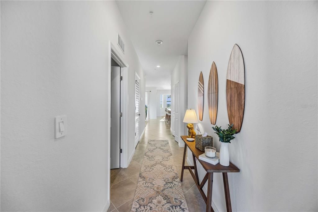 For Sale: $299,000 (2 beds, 2 baths, 1149 Square Feet)
