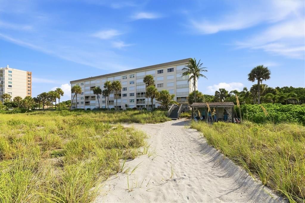 For Rent: $10,000 (2 beds, 2 baths, 1336 Square Feet)