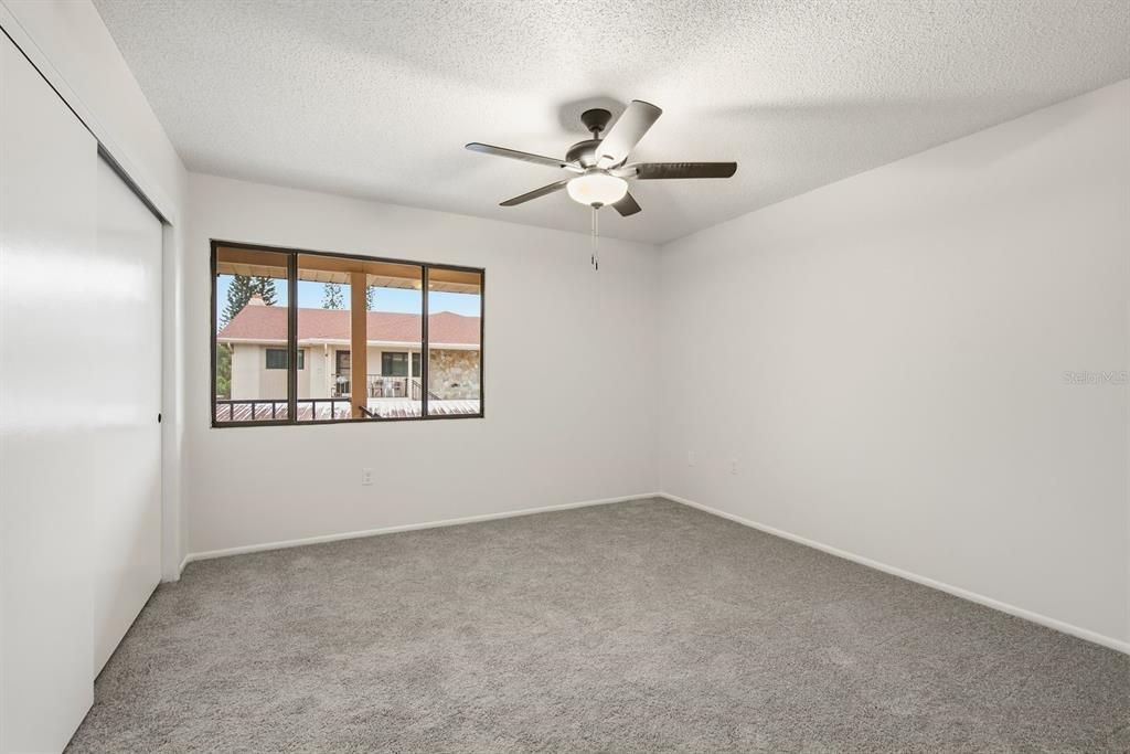 For Sale: $84,900 (2 beds, 2 baths, 1320 Square Feet)