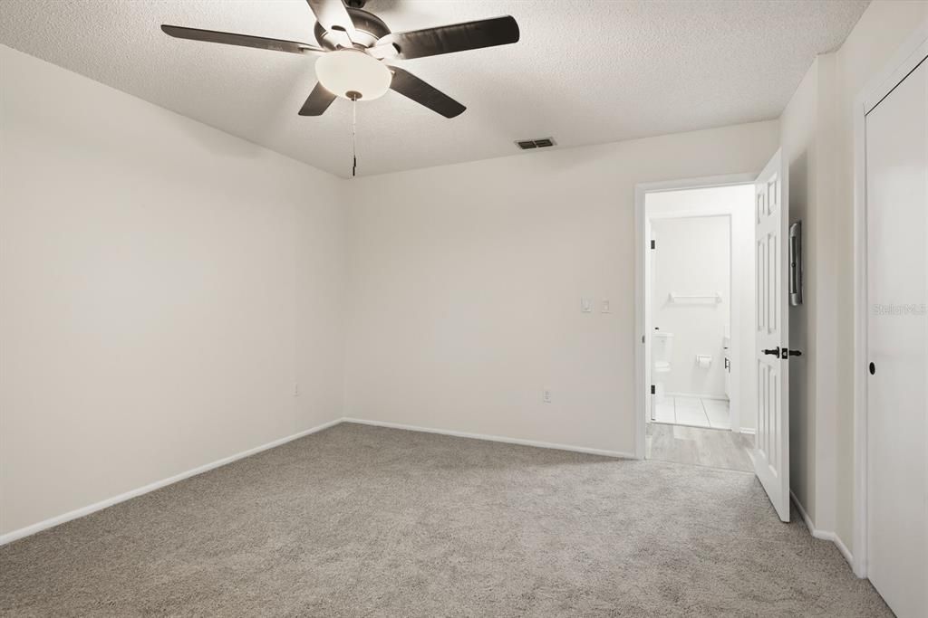 For Sale: $84,900 (2 beds, 2 baths, 1320 Square Feet)