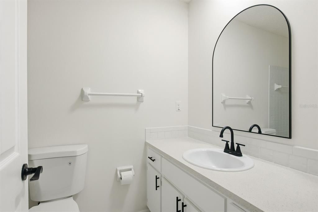 For Sale: $84,900 (2 beds, 2 baths, 1320 Square Feet)