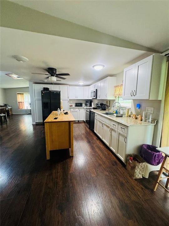 En Venta: $202,500 (2 camas, 2 baños, 1330 Pies cuadrados)