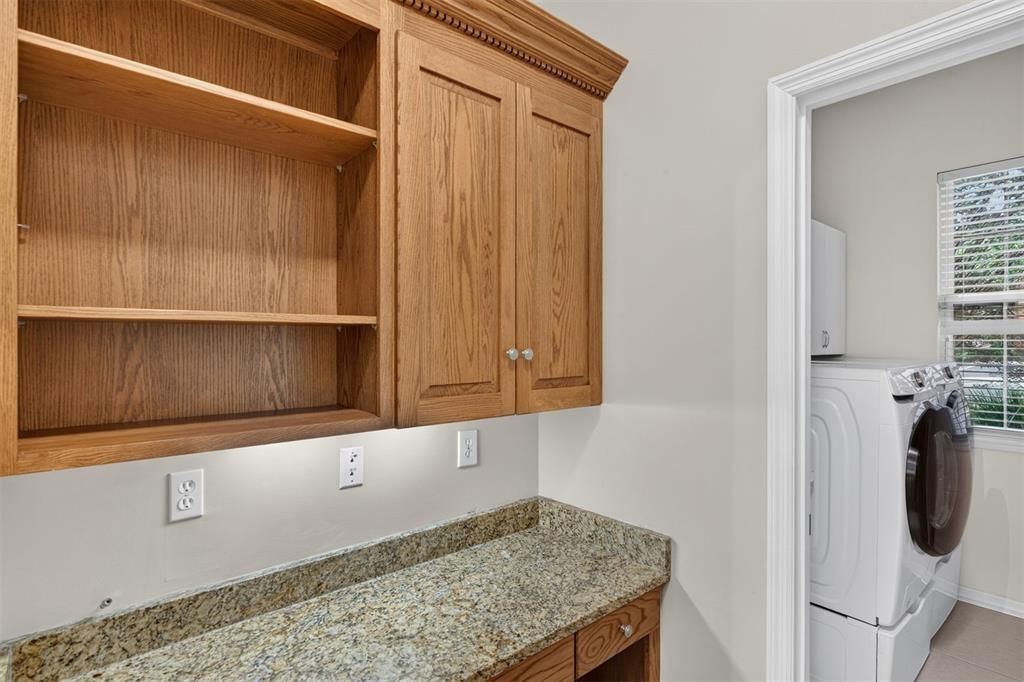 En Venta: $787,000 (5 camas, 3 baños, 3927 Pies cuadrados)