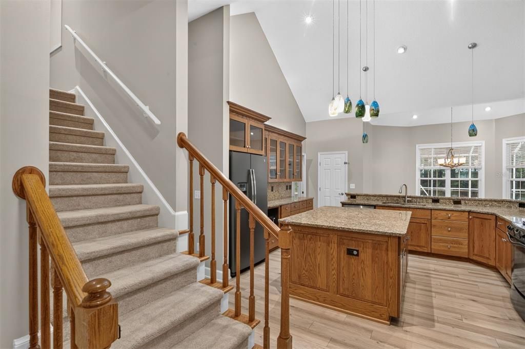 En Venta: $787,000 (5 camas, 3 baños, 3927 Pies cuadrados)