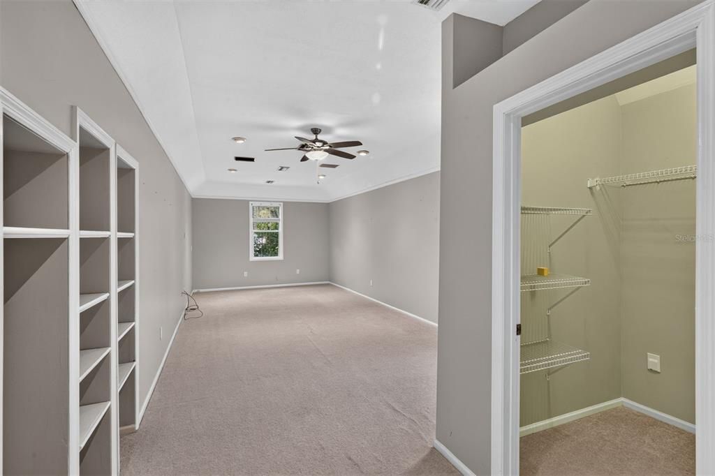 En Venta: $787,000 (5 camas, 3 baños, 3927 Pies cuadrados)