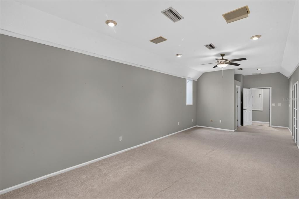 En Venta: $787,000 (5 camas, 3 baños, 3927 Pies cuadrados)