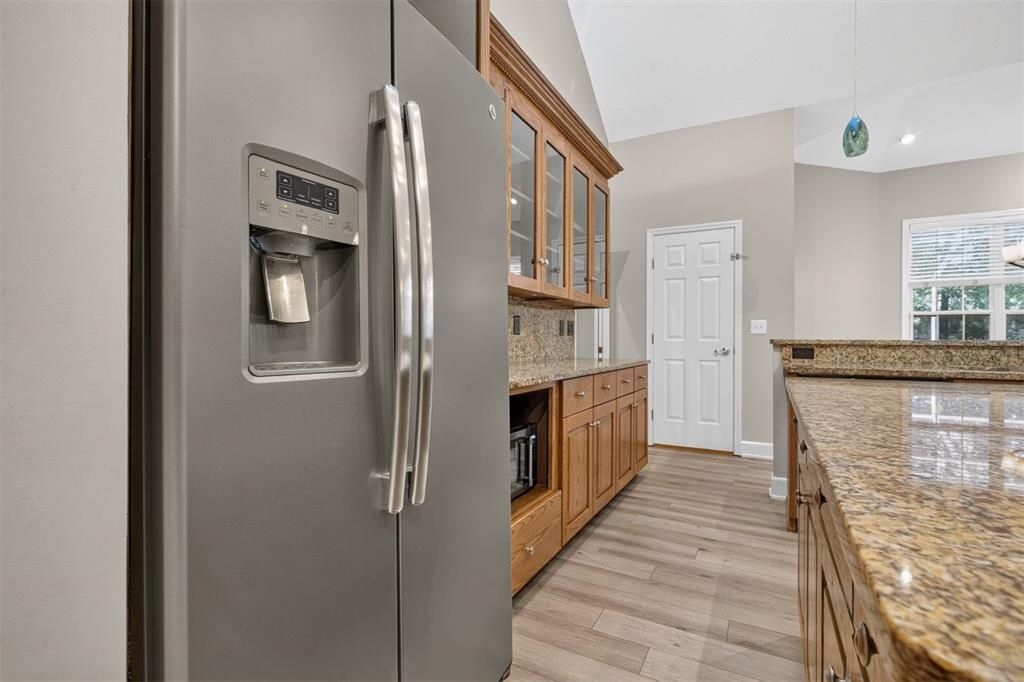 En Venta: $787,000 (5 camas, 3 baños, 3927 Pies cuadrados)