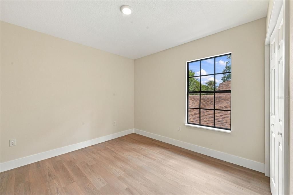 En Venta: $469,000 (4 camas, 2 baños, 2107 Pies cuadrados)