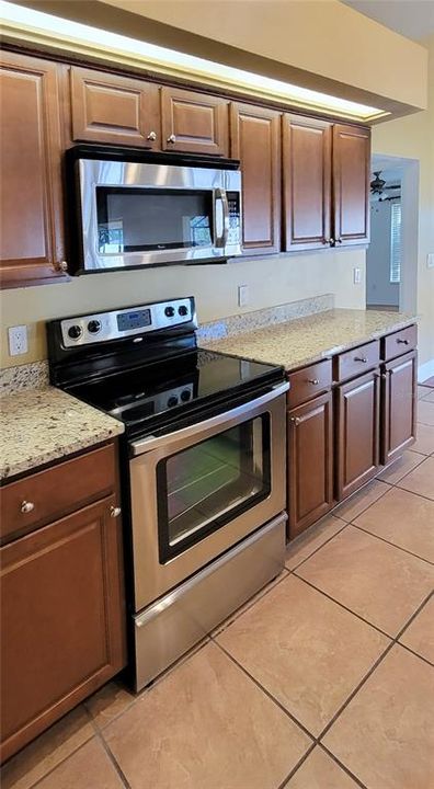 For Rent: $3,050 (4 beds, 2 baths, 2162 Square Feet)
