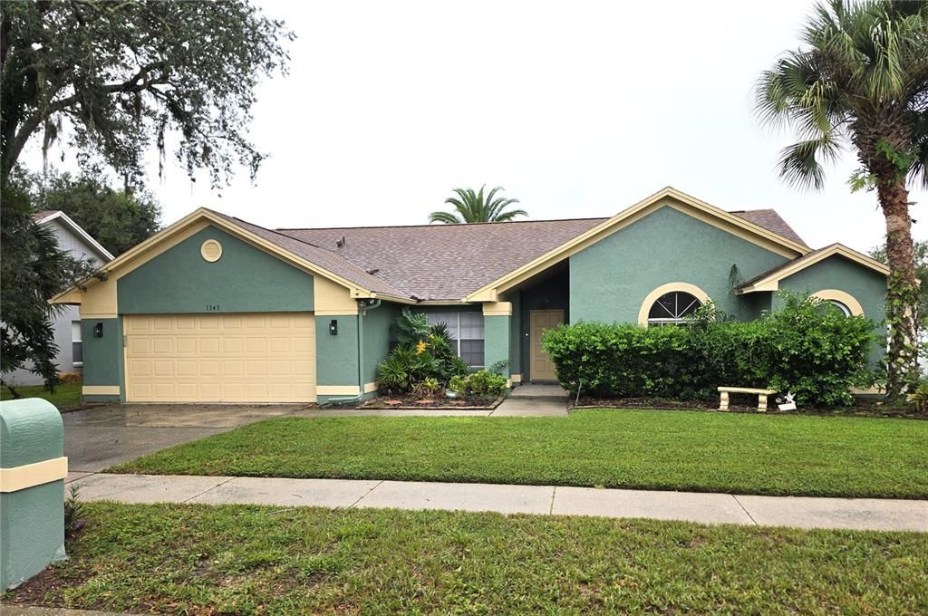 For Rent: $3,050 (4 beds, 2 baths, 2162 Square Feet)