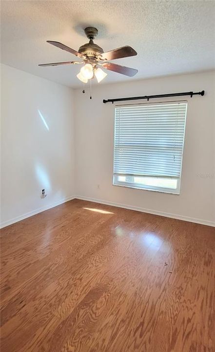 For Rent: $3,050 (4 beds, 2 baths, 2162 Square Feet)