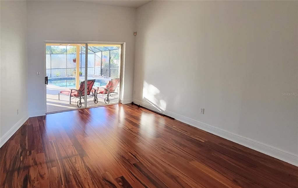 For Rent: $3,050 (4 beds, 2 baths, 2162 Square Feet)