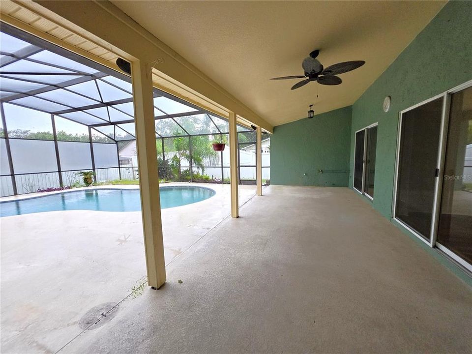 For Rent: $3,050 (4 beds, 2 baths, 2162 Square Feet)