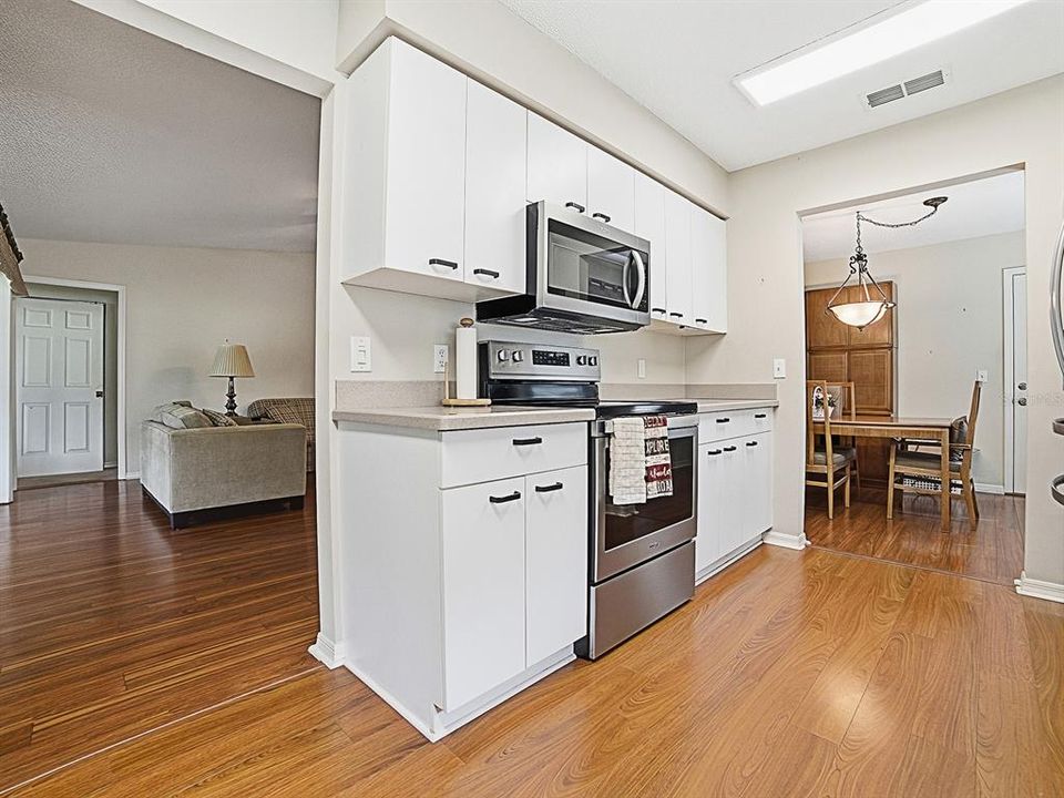 En Venta: $239,247 (2 camas, 2 baños, 1840 Pies cuadrados)