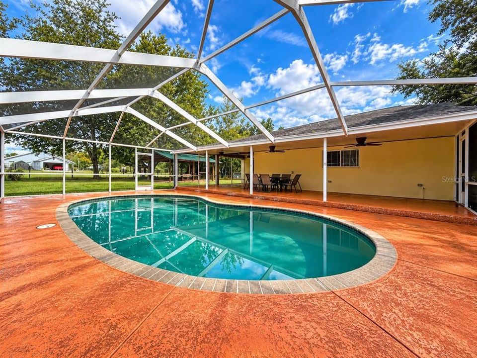 For Sale: $399,000 (3 beds, 2 baths, 1466 Square Feet)