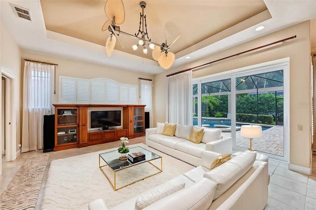 Activo con contrato: $850,000 (3 camas, 3 baños, 2918 Pies cuadrados)